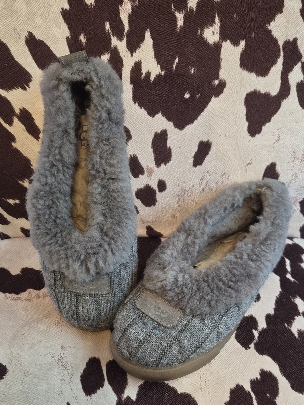 Women's Grey Knit Faux-Sherling Slip-On Slippers